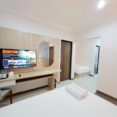 Country Heritage Hotel Surabaya Exterior photo